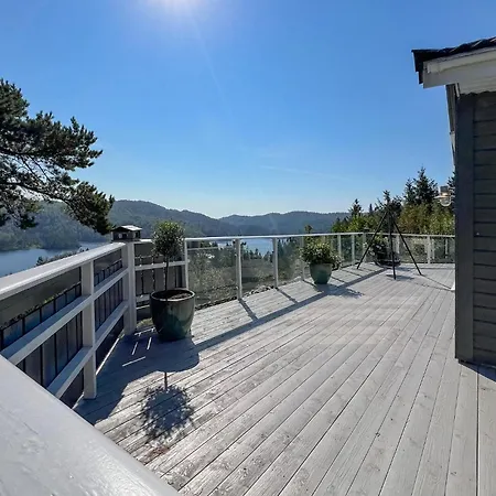 بيت للعطل 3 Bedroom In *